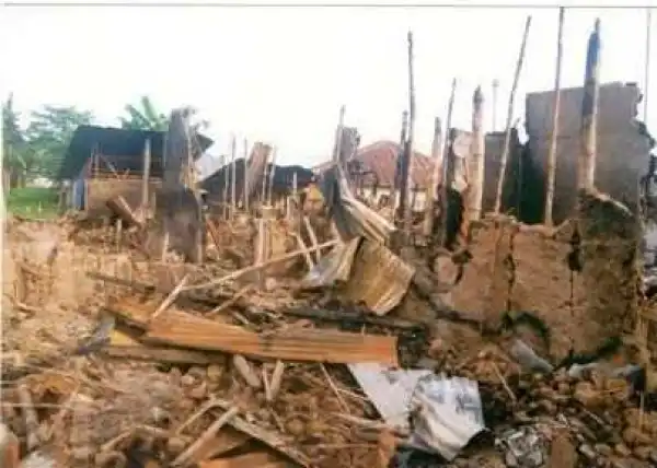 Graphic Photos: Scores dead as land dispute, Chieftaincy tussle sack Odukpani LGA in Cross River State